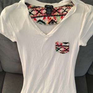 White V neck tee